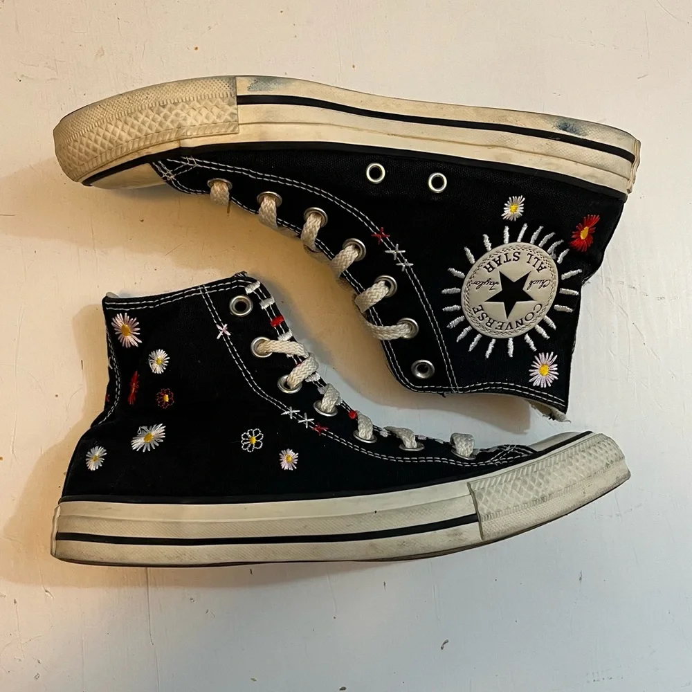 Converse Embroidered Floral Chuck Taylor All Star Black High Top Canvas Shoe 8 - Picture 8 of 8